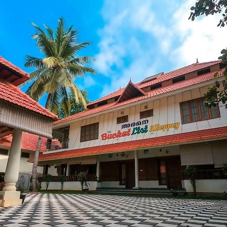 Alappuzha Aramana Holiday Inn المظهر الخارجي الصورة