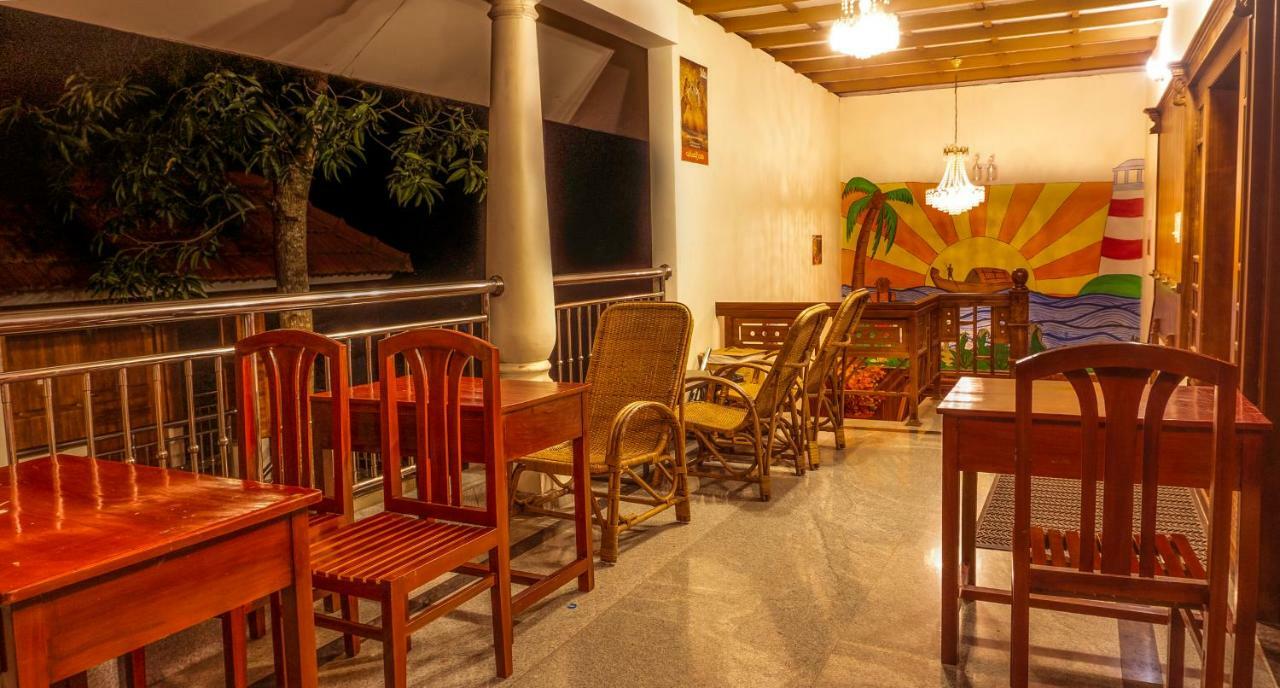 Alappuzha Aramana Holiday Inn المظهر الخارجي الصورة