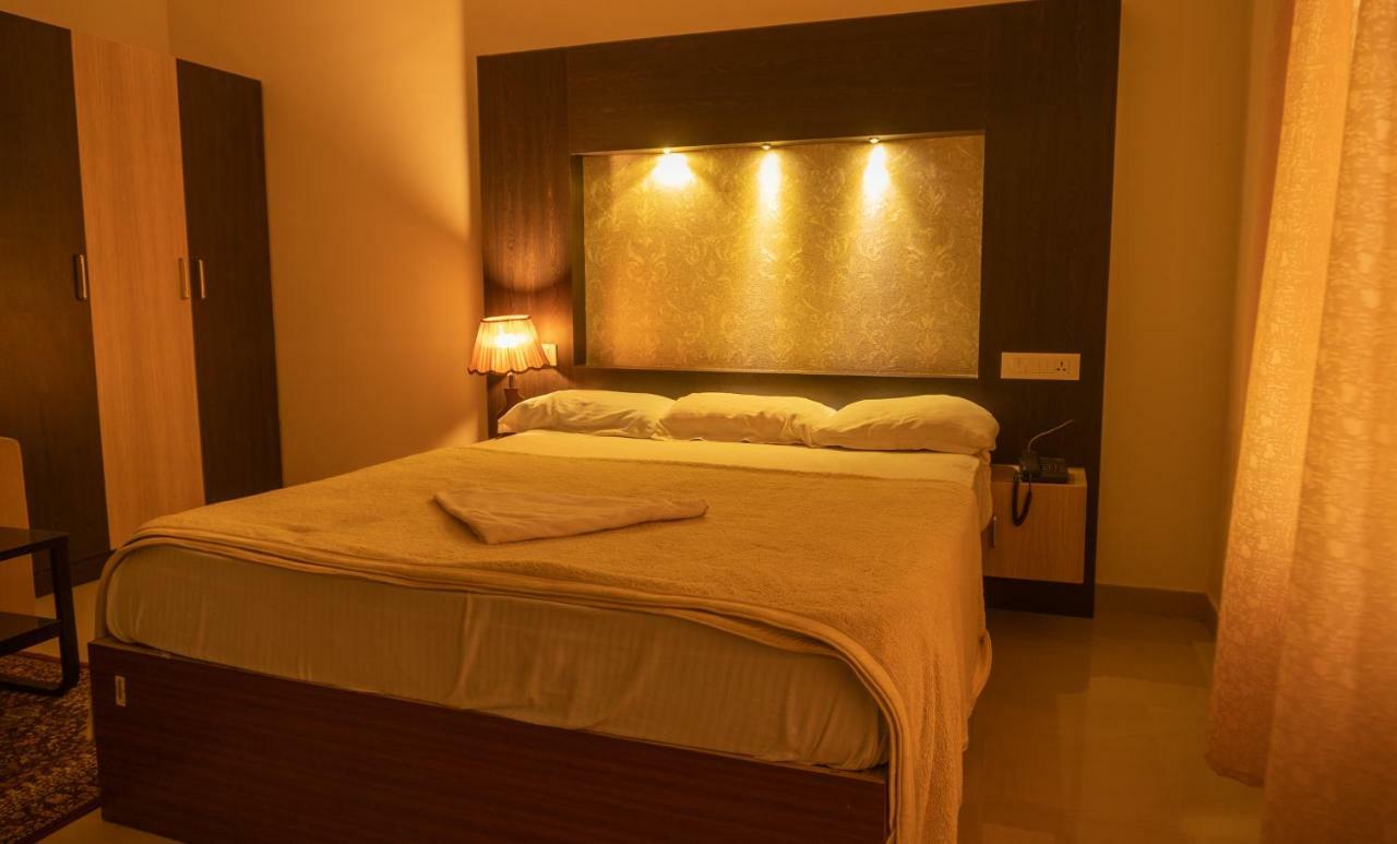 Alappuzha Aramana Holiday Inn المظهر الخارجي الصورة