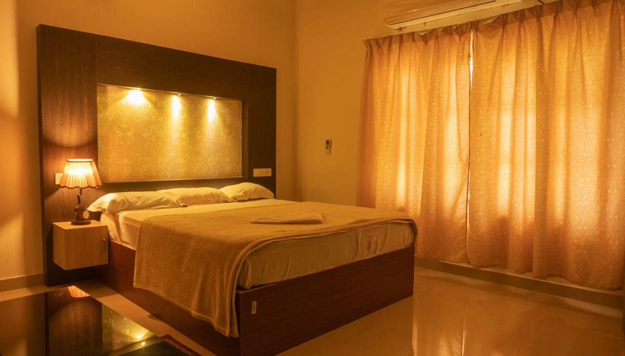 Alappuzha Aramana Holiday Inn المظهر الخارجي الصورة